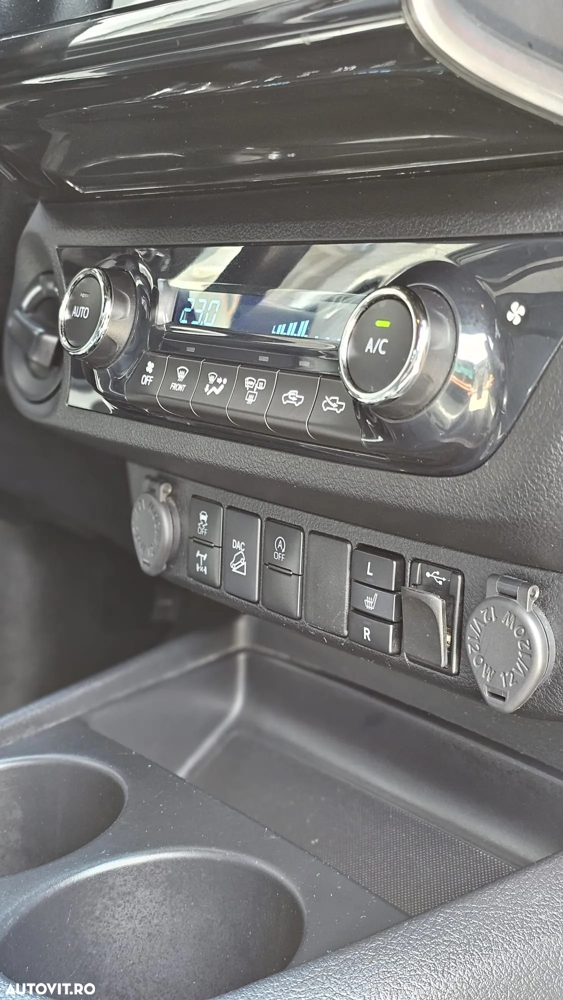 Toyota Hilux 2.8D 204CP 4x4 Double Cab AT Invincible Color Edition - 7