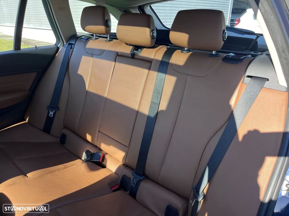 BMW 318 d Touring Luxury Line - 32