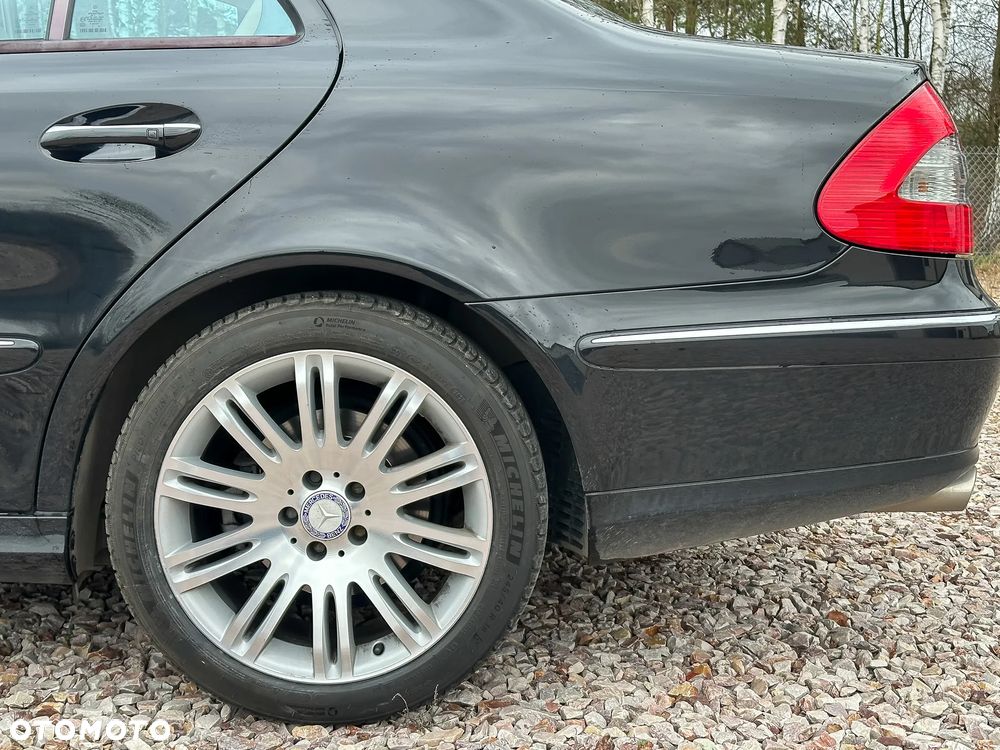 Mercedes-Benz Klasa E 500 4Matic Automatik Avantgarde - 15