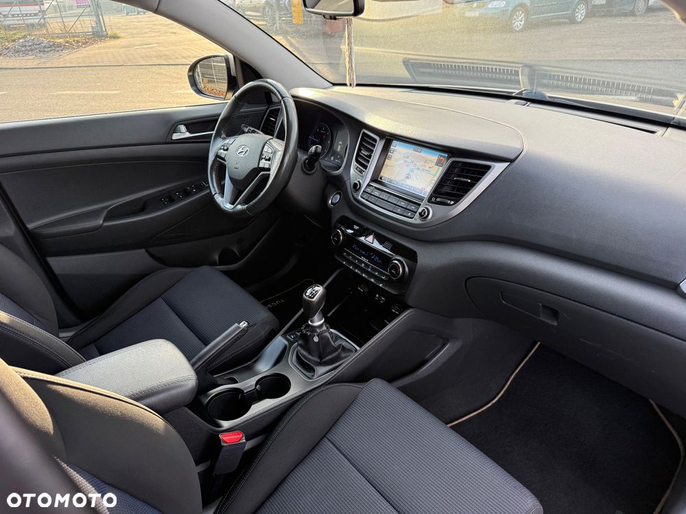 Hyundai Tucson 1.7 CRDI BlueDrive TourdePologne 2WD - 9