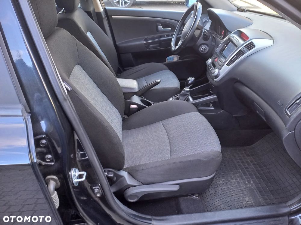 Kia Ceed 1.6 CRDi L - 8