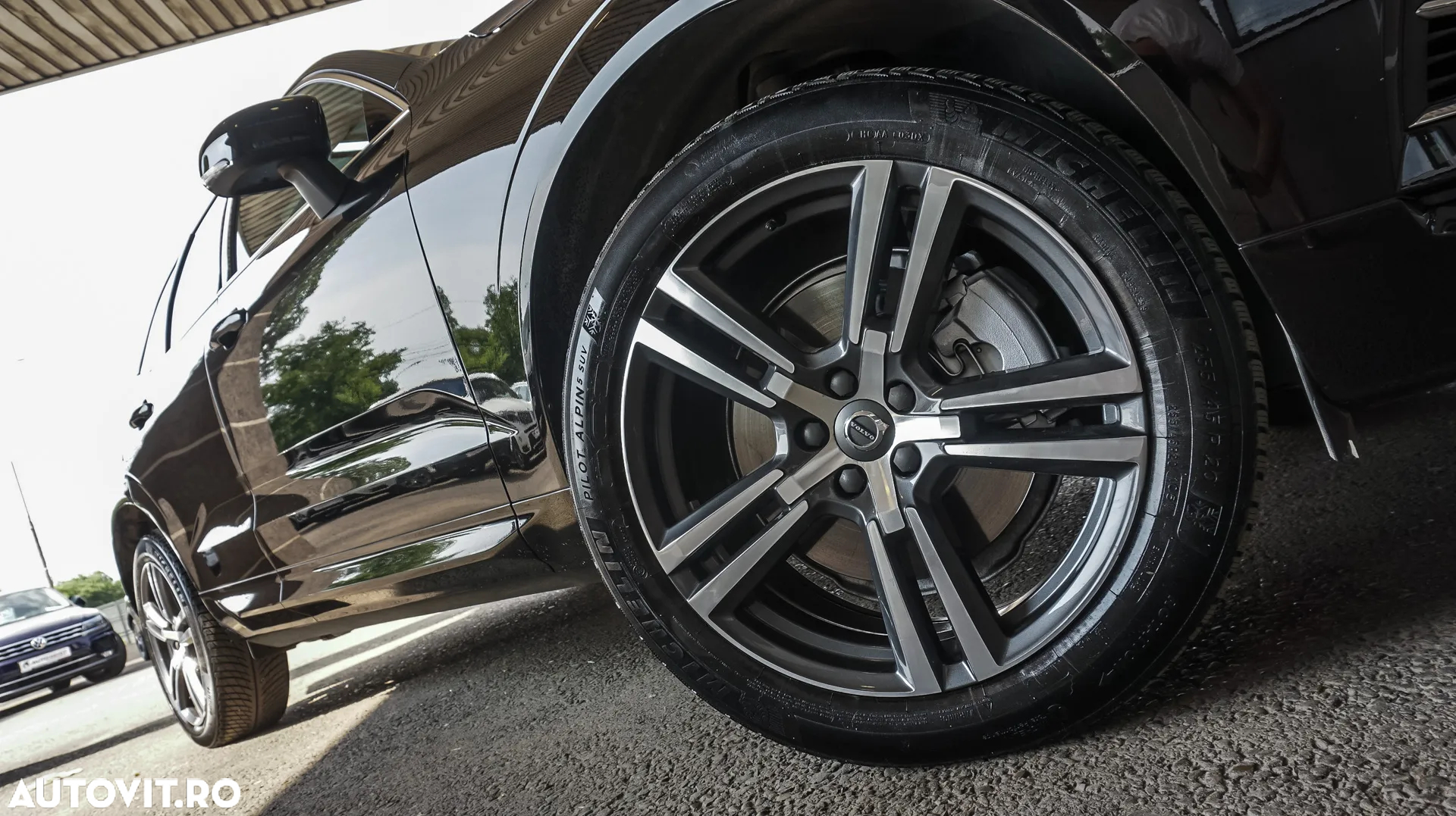 Volvo XC 60 T8 Twin Engine AWD Momentum - 32
