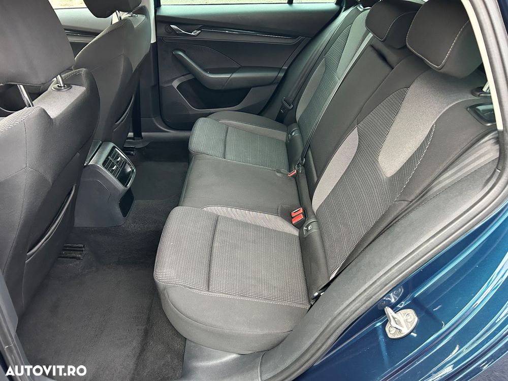 Skoda Octavia 2.0 TDI DSG Ambition - 17