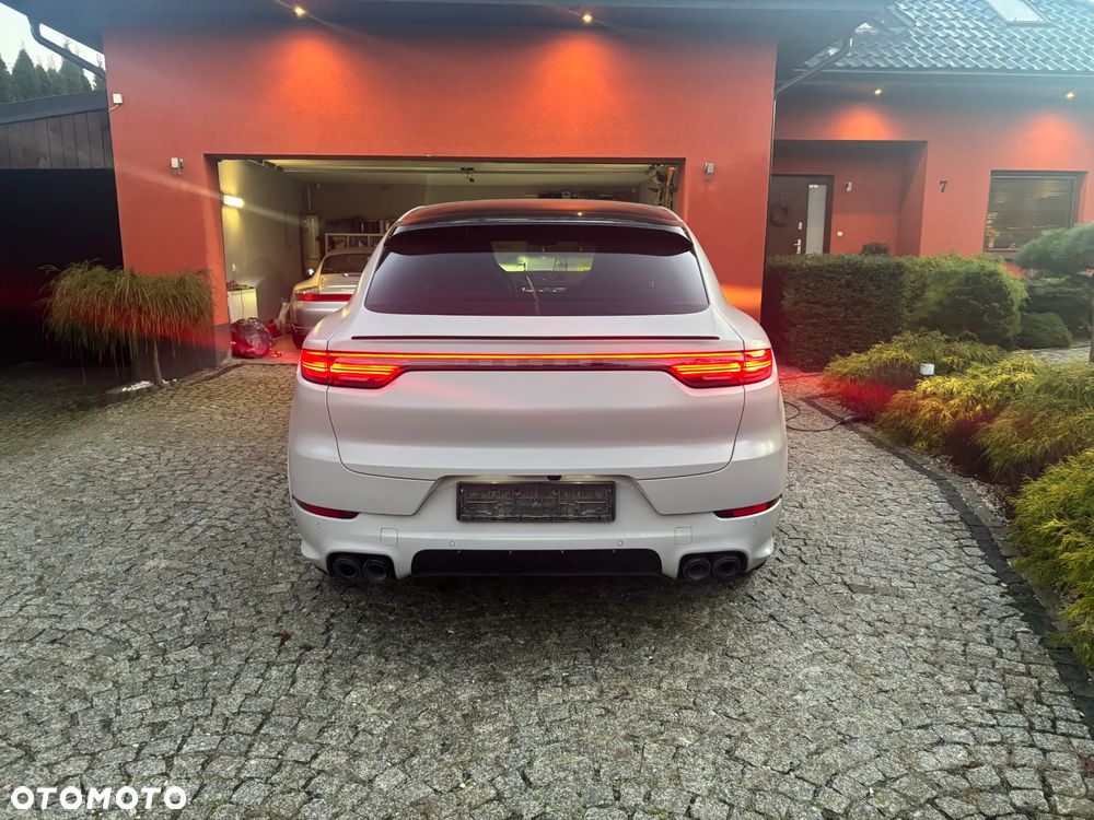 Porsche Cayenne E-Hybrid - 6