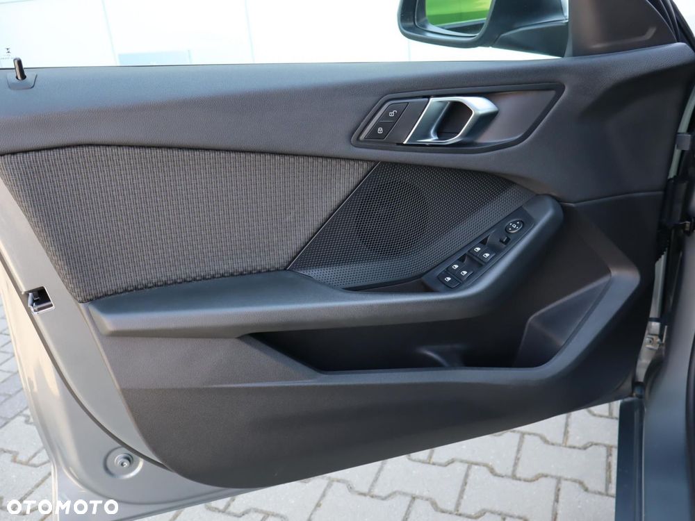 BMW Seria 1 - 16
