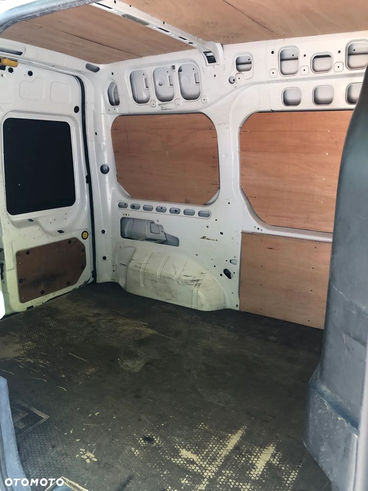 Ford TRANSIT COONECT T230L 1.8TDCI - 9