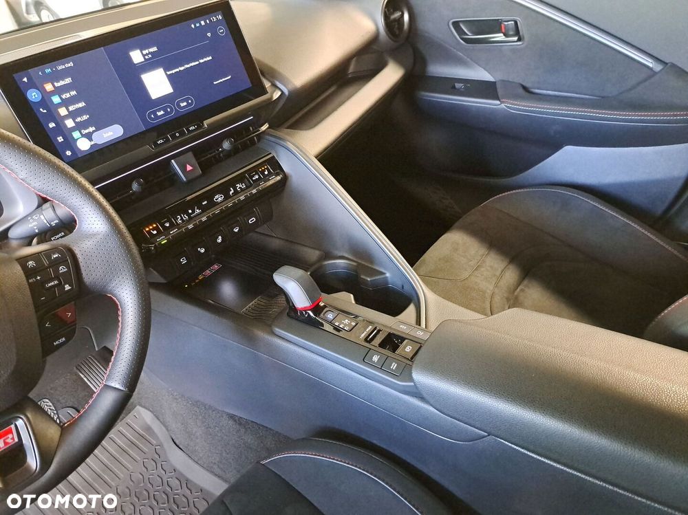 Toyota C-HR 2.0 PHEV Dynamic Force GR Sport - 29