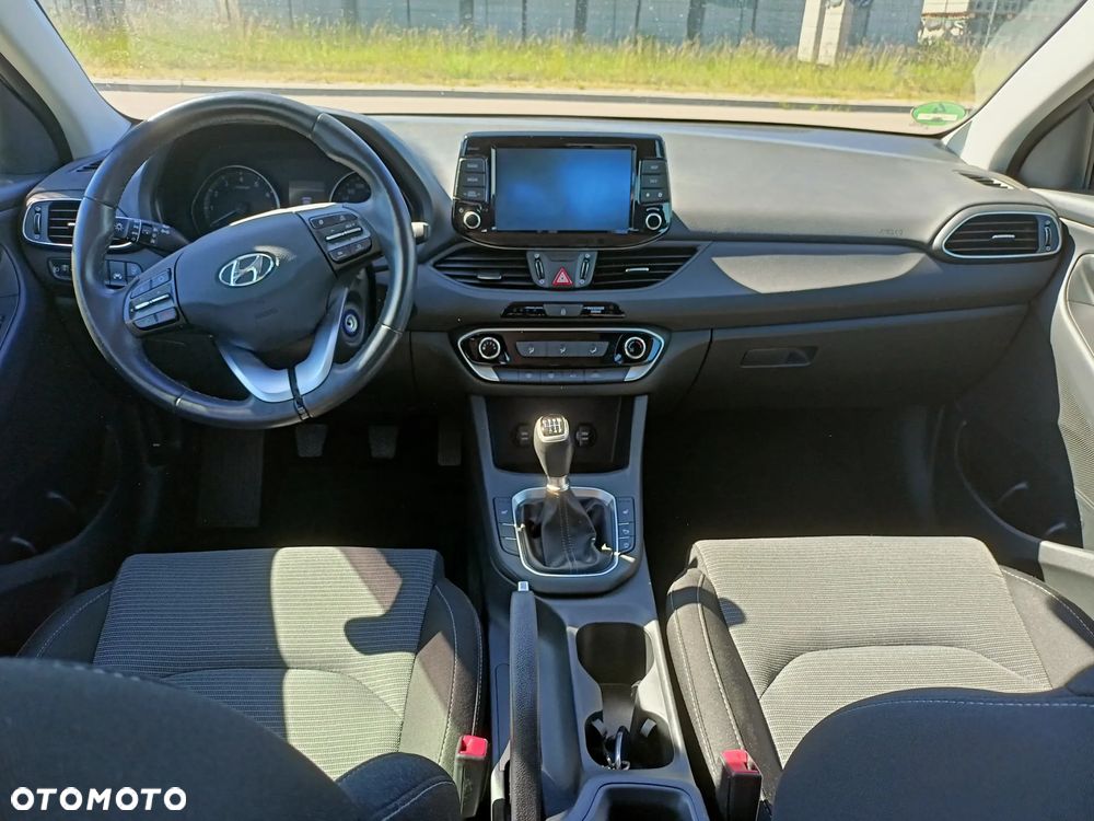 Hyundai i30 1.4 Trend - 8