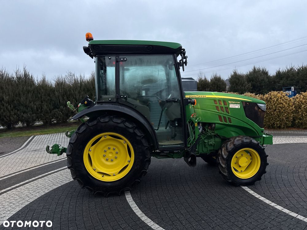 John Deere 5090GN - 9