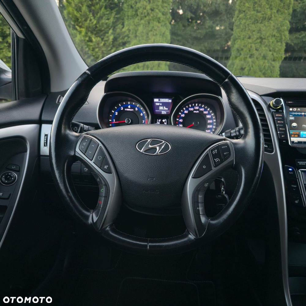 Hyundai i30 blue Kombi 1.6 GDi Passion - 38