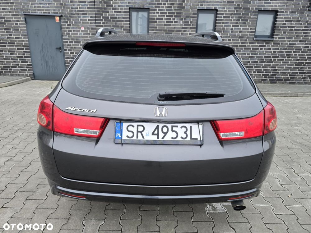 Honda Accord 2.0 Executive - 16
