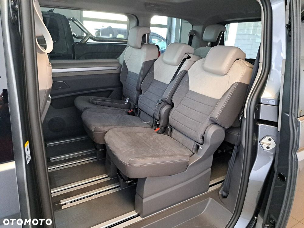 Volkswagen Multivan - 19