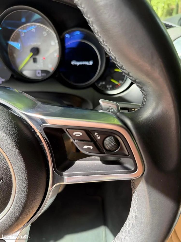 Porsche Cayenne S E-Hybrid Platinum Edition - 25