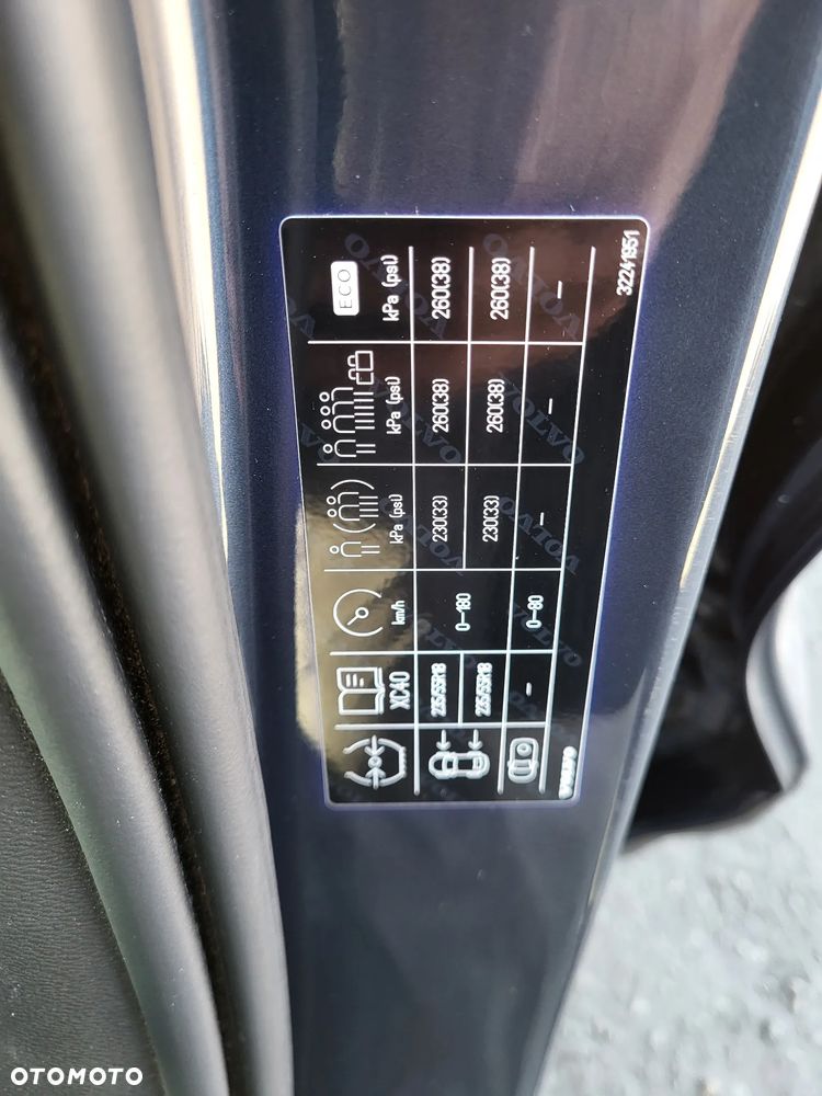 Volvo XC 40 T3 Geartronic Inscription - 29
