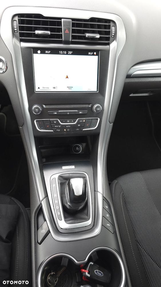 Ford Mondeo 2.0 TDCi Titanium PowerShift - 16