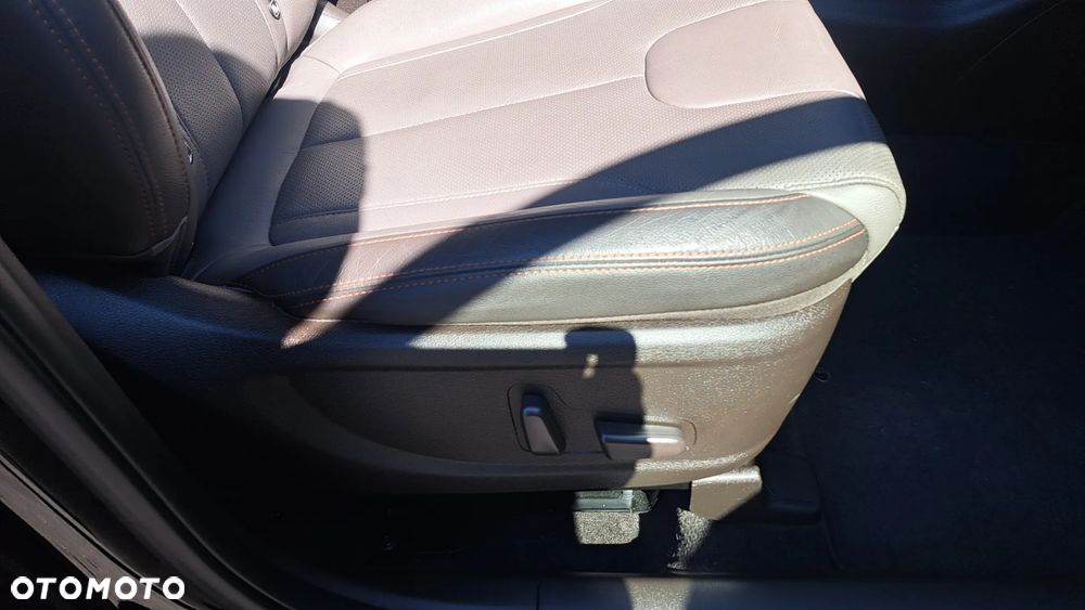 Hyundai Santa Fe 2.2 CRDi 4WD Automatik Premium - 25