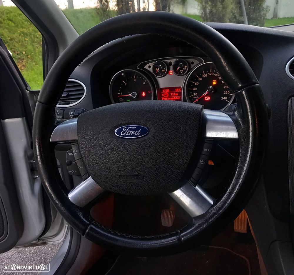 Ford Focus SW 1.6 TDCi Titanium - 22