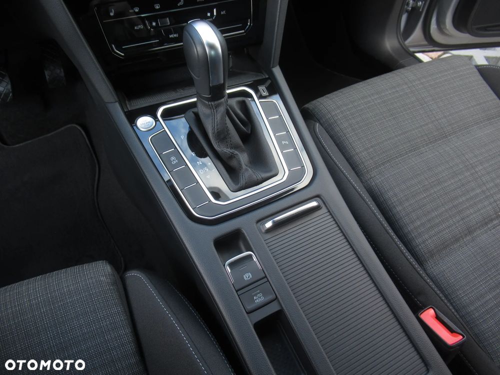 Volkswagen Passat 2.0 TSI Business DSG - 16