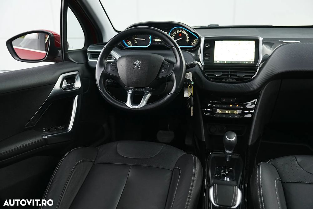 Peugeot 2008 PureTech 110 Stop&Start EAT6 Crossway - 6