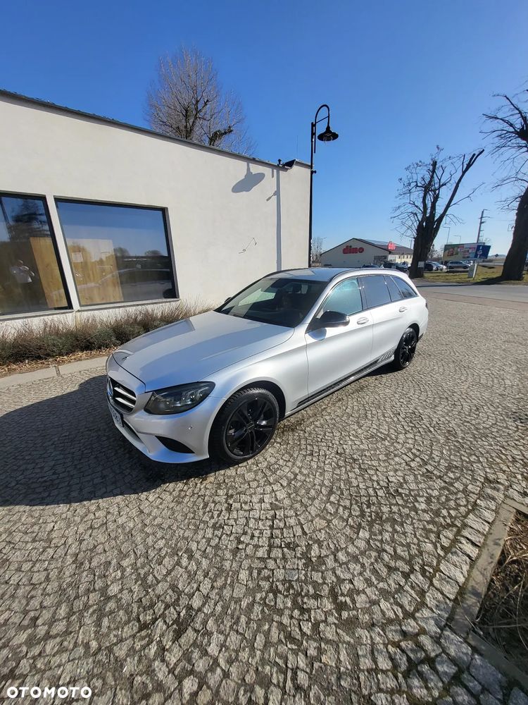 Mercedes-Benz Klasa C 220 d 4MATIC 9G-TRONIC - 24