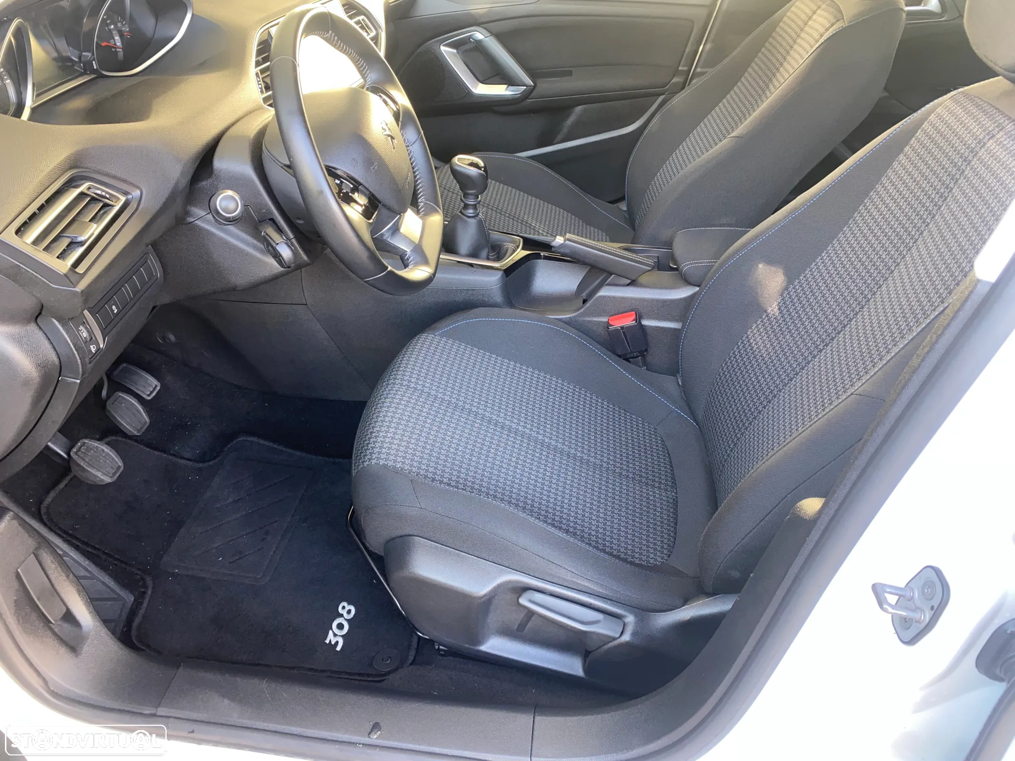 Peugeot 308 1.5 BlueHDi Style - 13