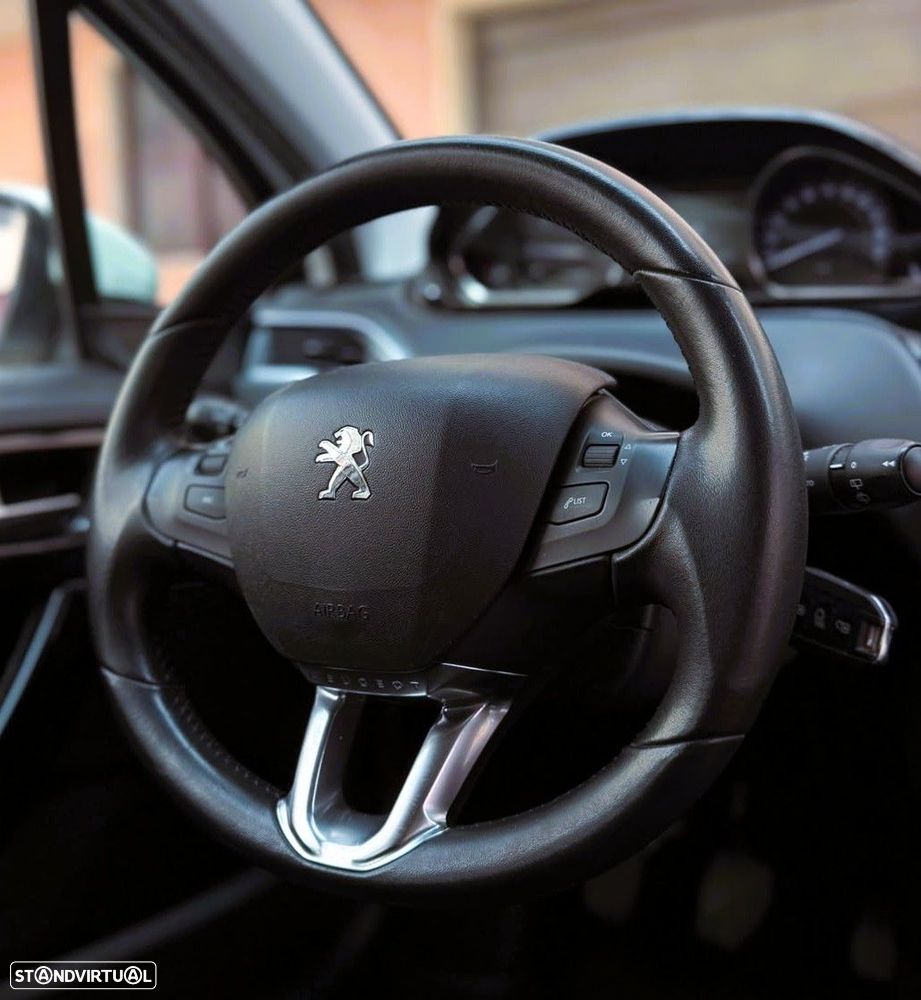 Peugeot 208 1.2 VTi Allure - 14