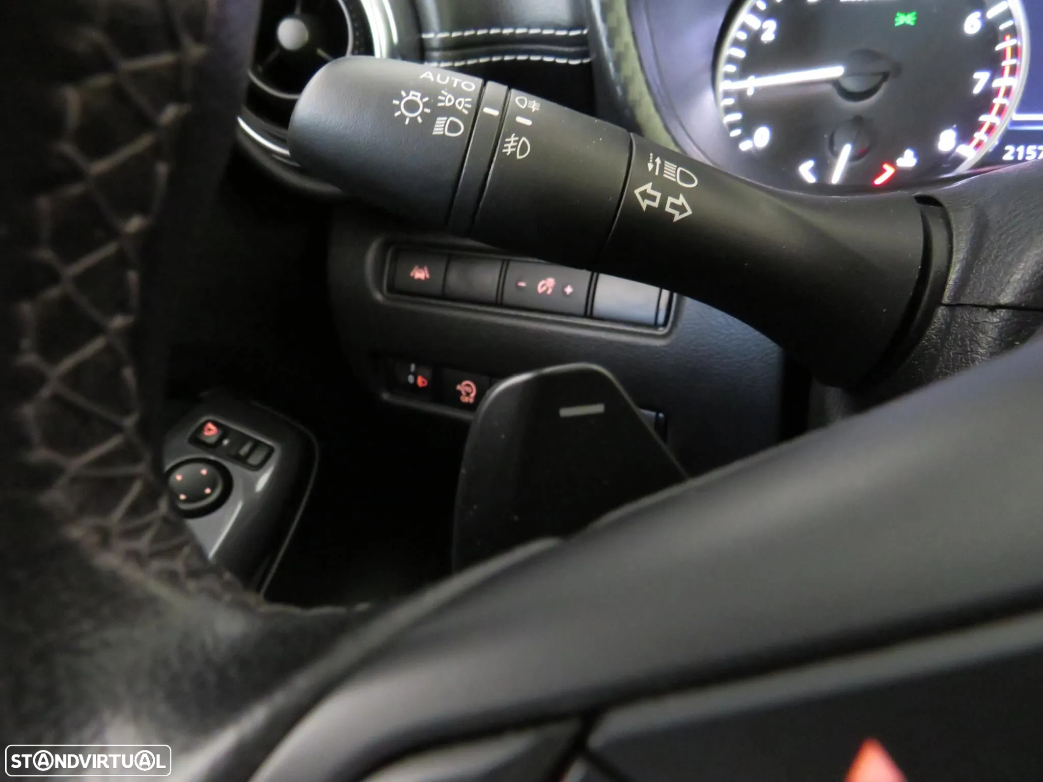 Nissan Juke 1.0 DIG-T N-Connecta NAV. DCT - 23