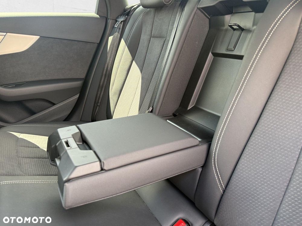 Audi A4 Limousine 40 TFSI mHEV Advanced S tronic - 23