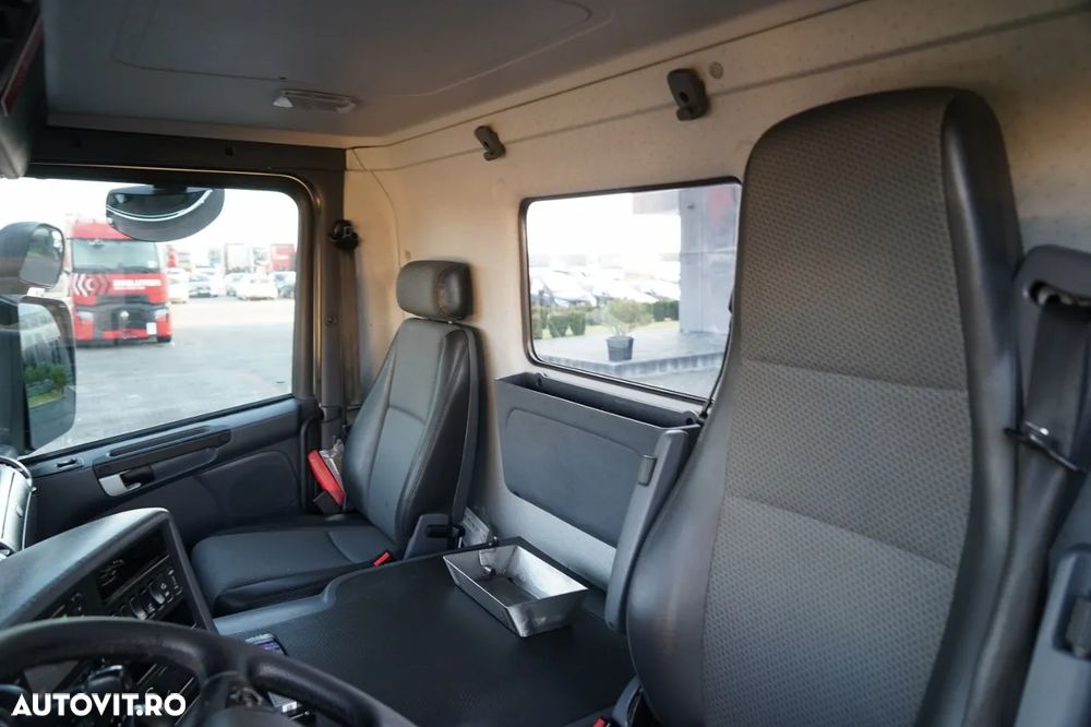 Scania P 280 / 4X2 / ȘASIU - 4,9 M / + HDS HMF 635 / CAPACITATE DE RIDICARE 1.500 KG / ATINGERE MAXIMĂ 6,9 M / GRĂTAR / - 30