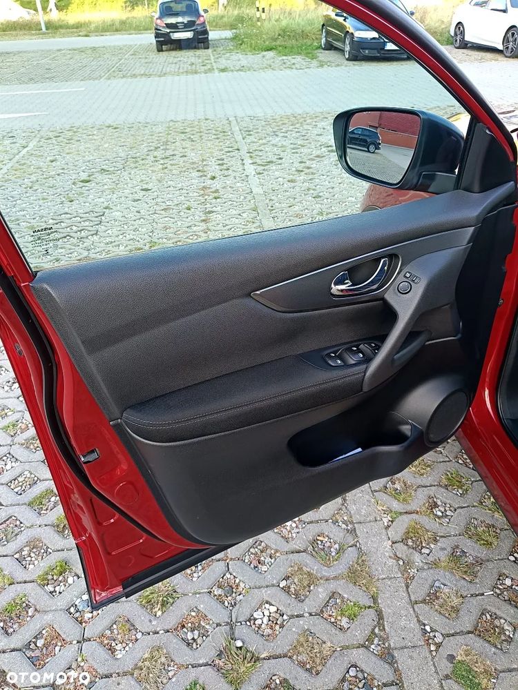 Nissan Qashqai 1.6 DIG-T N-Connecta - 13