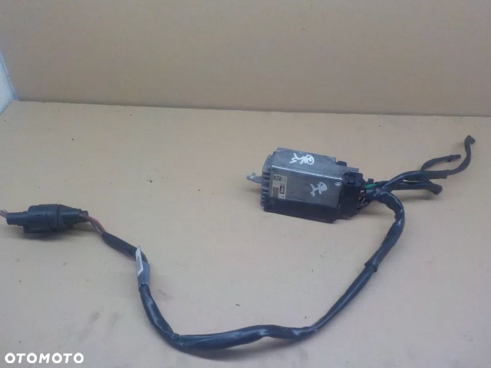 AUDI A4 B6 STEROWNIK WENTYLATORÓW  2.0 2.4 3.0 870682Z - 2