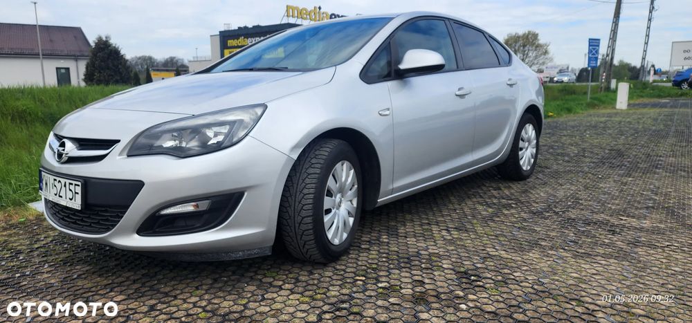 Opel Astra 1.6 EU6 - 1