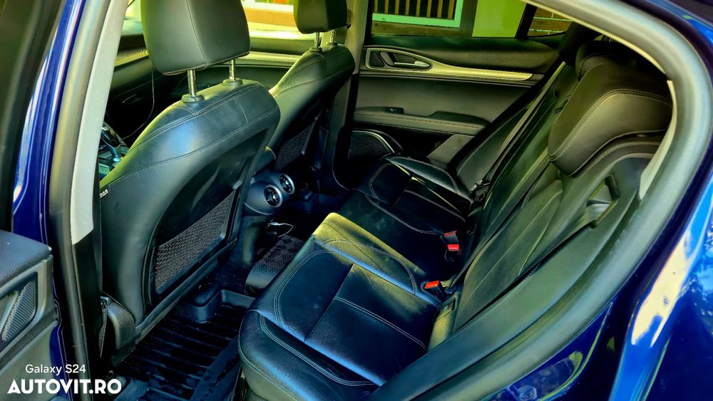 Alfa Romeo Stelvio 2.2 Diesel 16V AT8-Q4 Executive - 8