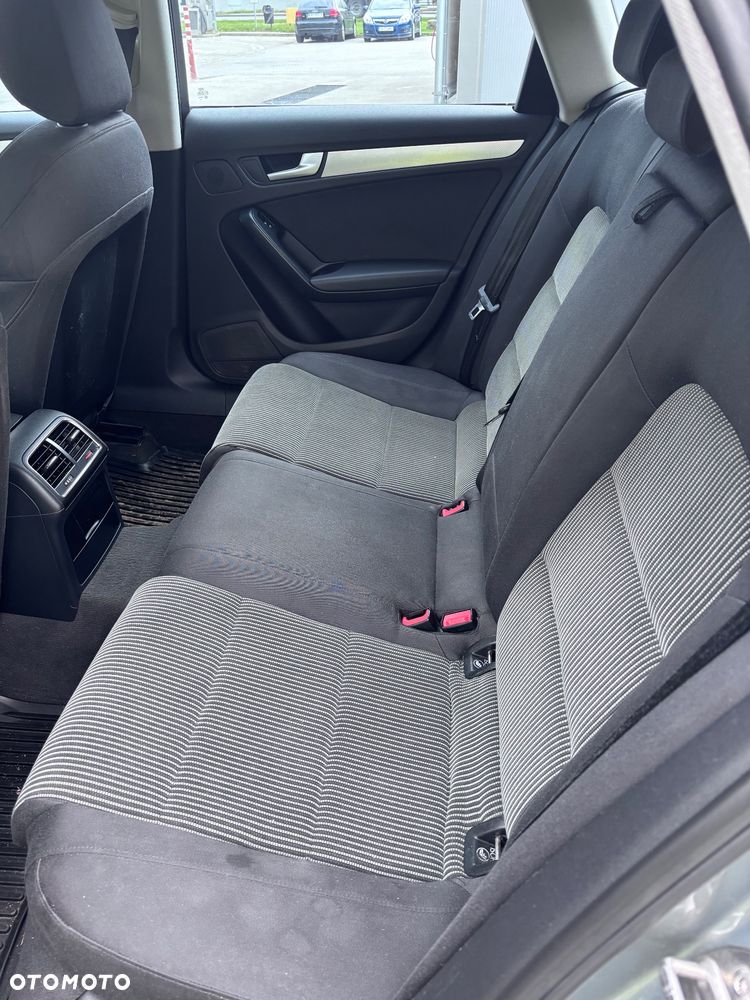 Audi A4 Avant 2.0 TDI - 16