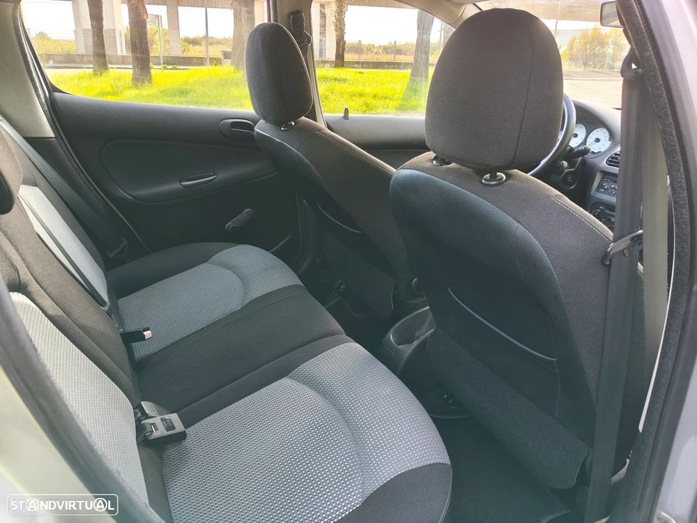 Peugeot 206 1.1 Color Line - 15