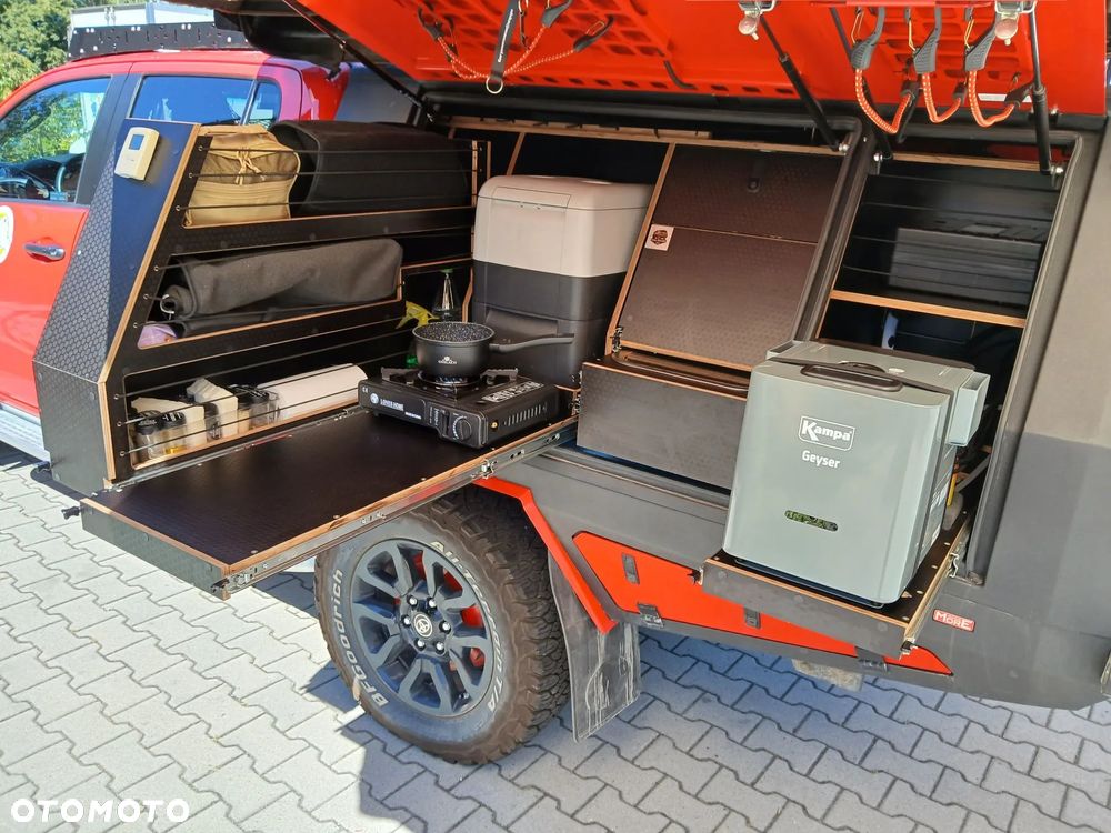 Toyota Hilux 2.8 D-4D mHEV Double Cab Invincible 4x4 - 16