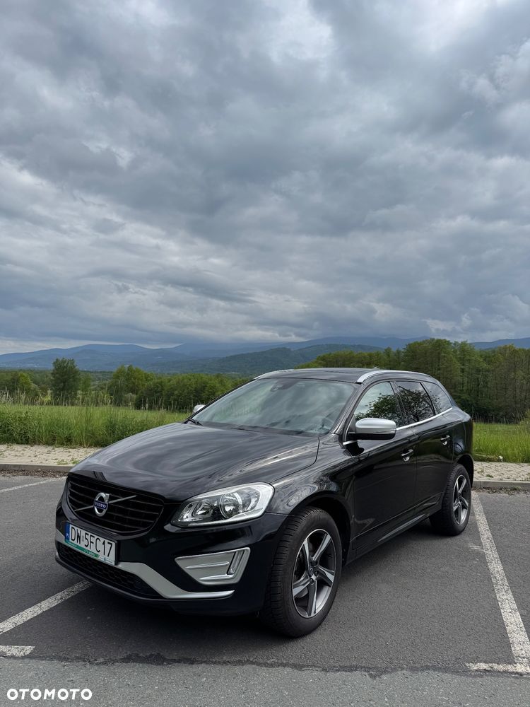 Volvo XC 60 D4 AWD R-Design Momentum - 2