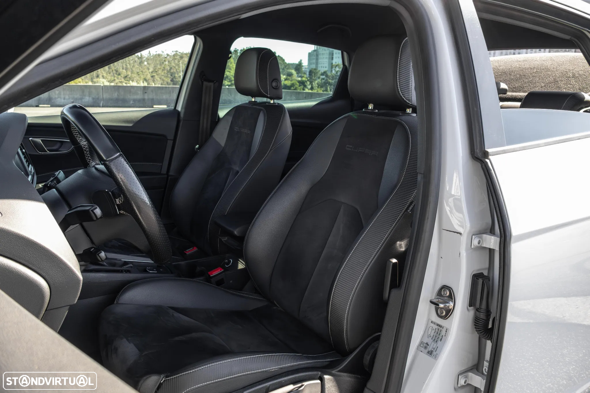 SEAT Leon 2.0 TSI S&S DSG Cupra 300 - 19