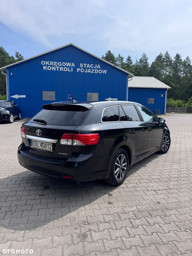 Toyota Avensis 2.0 D-4D Active - 3