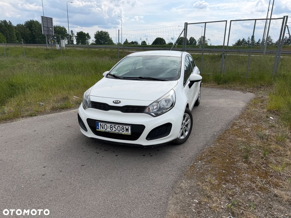 Kia Rio 1.2 L - 1