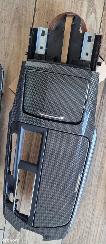 CARBON Maserati Levante Listwy Ozdobne Dekory Drzwi Konsoli Tunel Schowek - 3