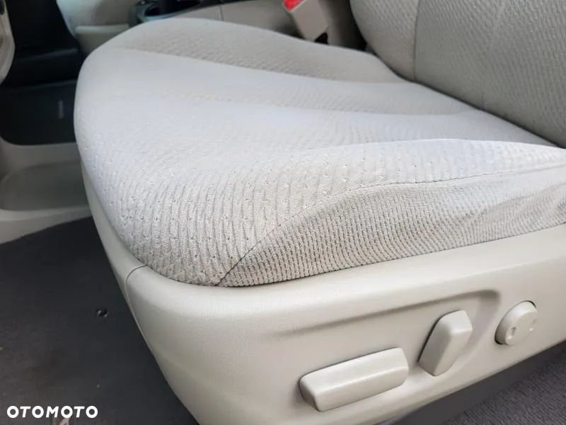 Toyota Sienna 3.5 V6 SE - 6