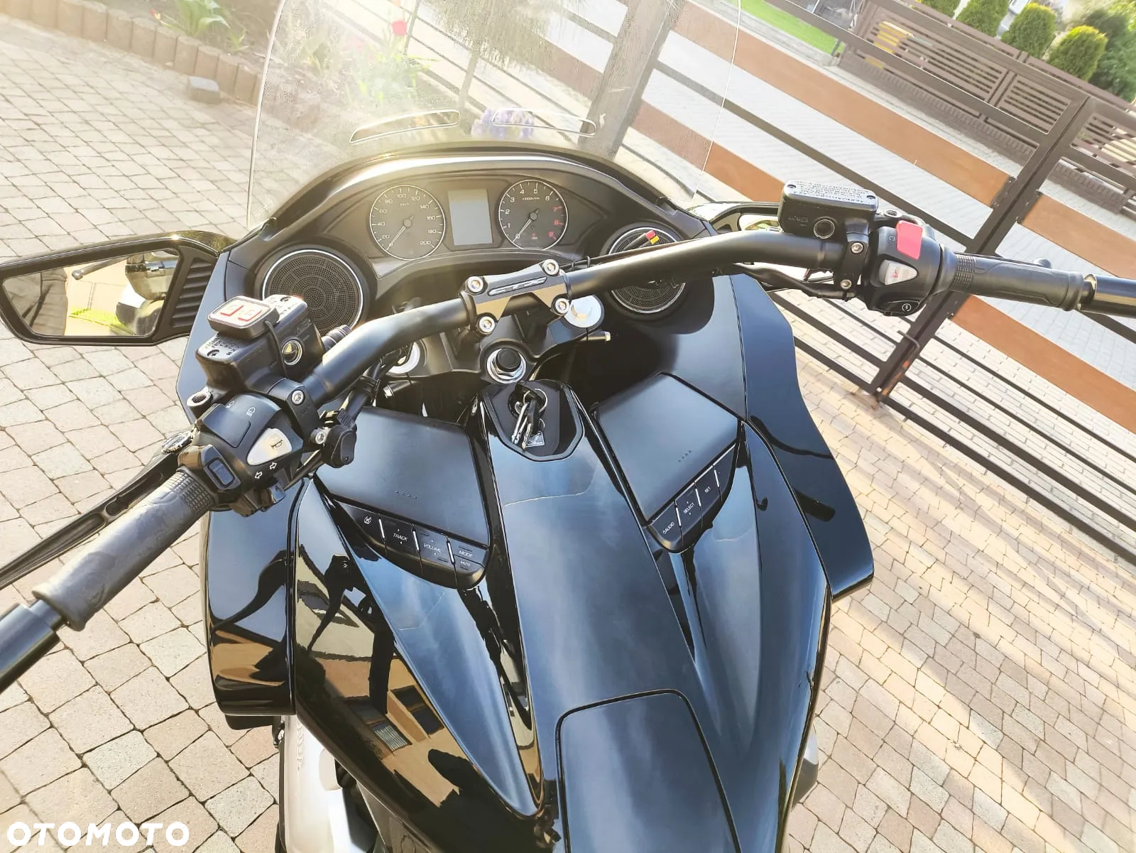 Honda CTX - 4