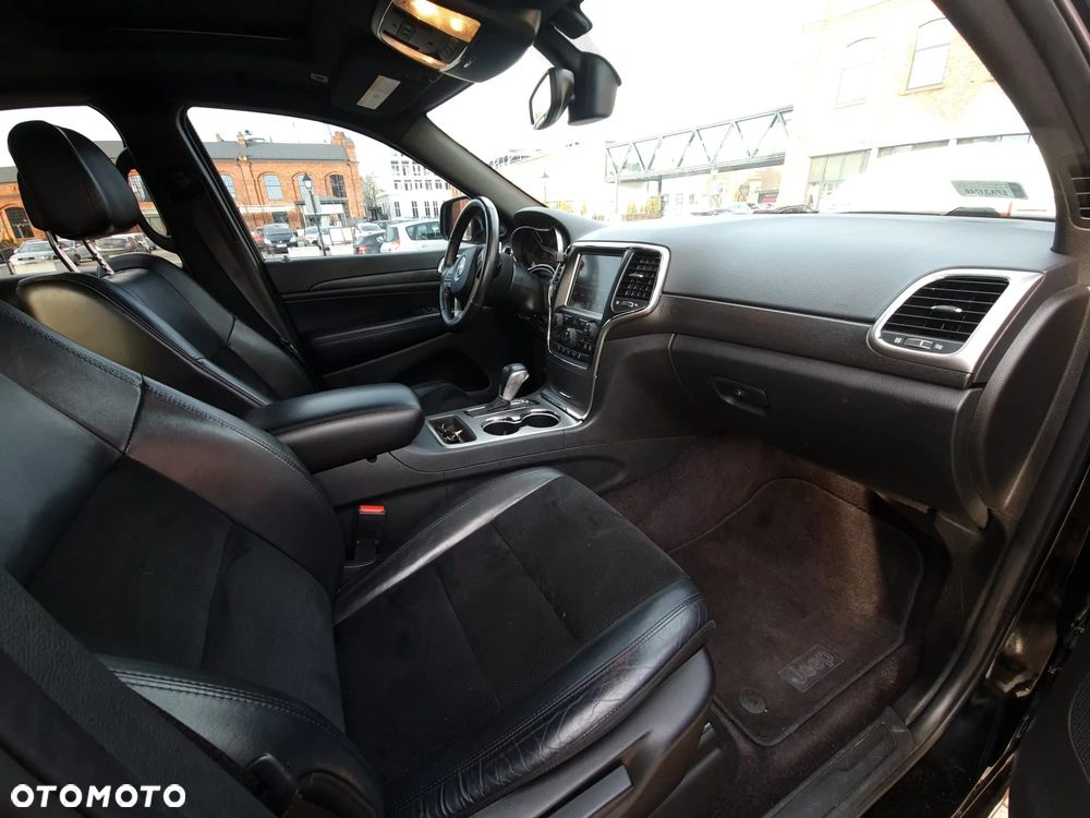 Jeep Grand Cherokee - 11