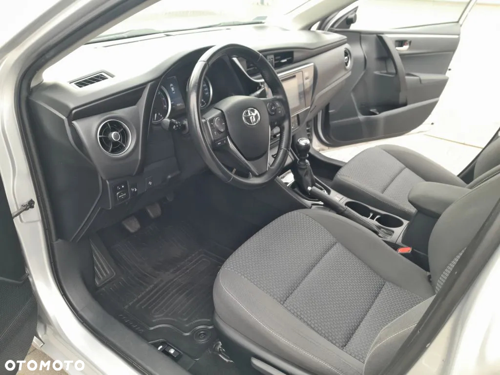Toyota Corolla 1.6 Comfort - 7