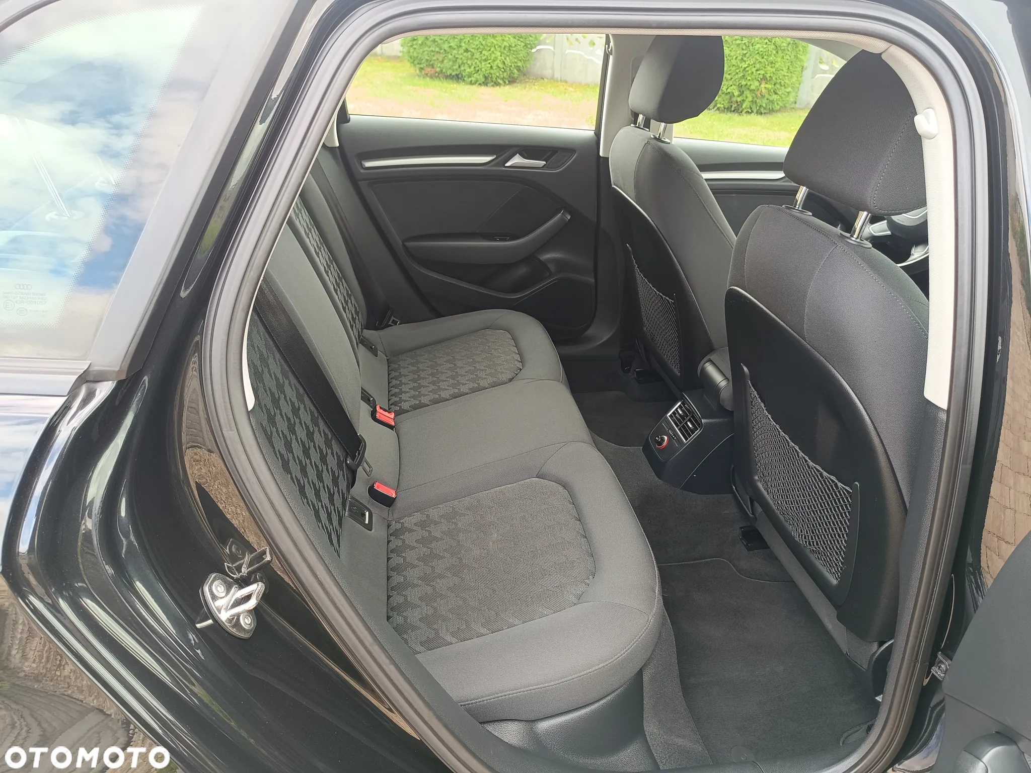 Audi A3 1.6 TDI S line Sportpaket - 8