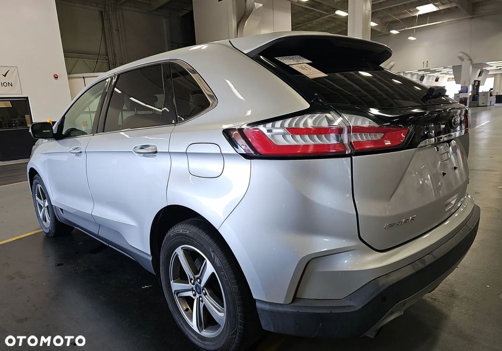 Ford Edge - 5