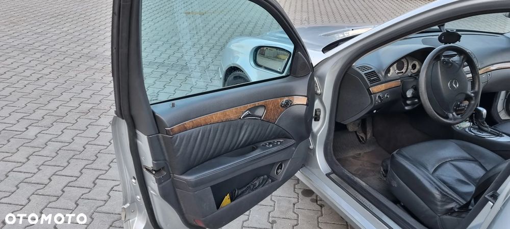 Mercedes-Benz Klasa E - 9