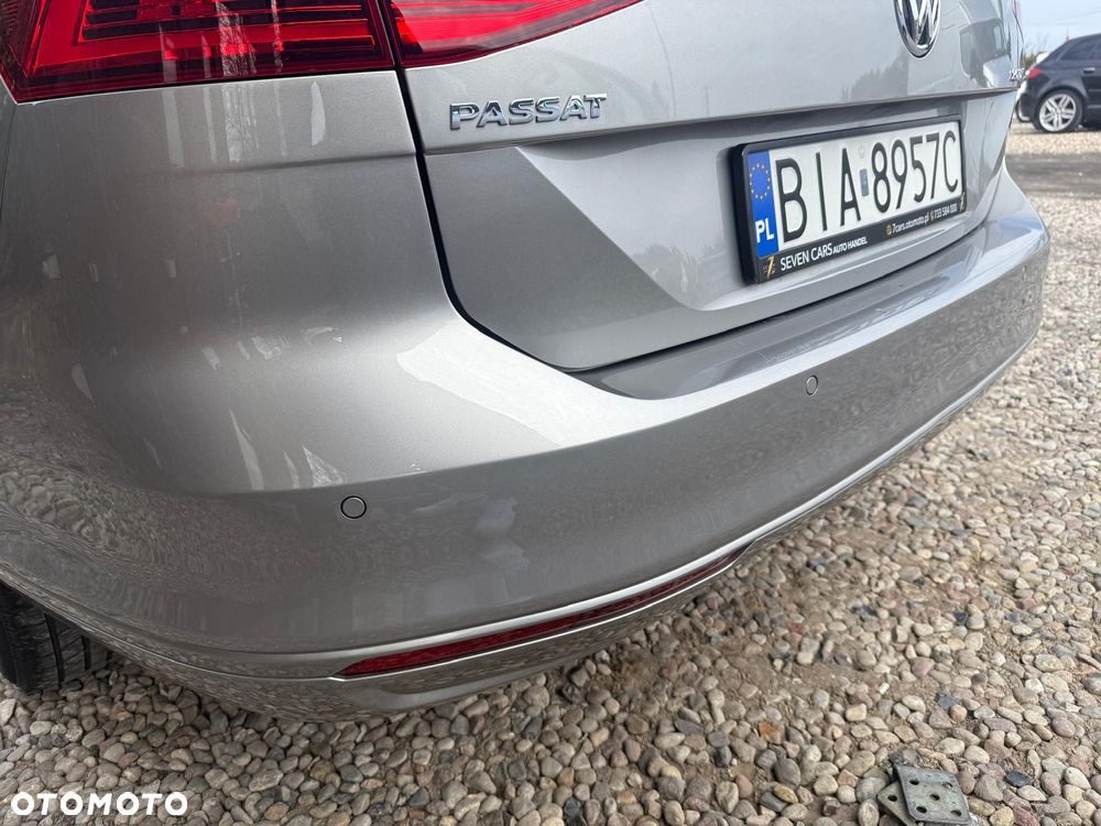 Volkswagen Passat 2.0 TDI (BlueMotion Technology) DSG Highline - 9