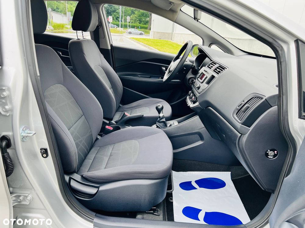 Kia Rio 1.2 Attract - 31